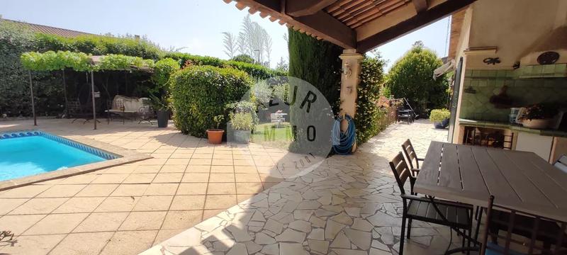 Maison - 160 m² - 5 pièces