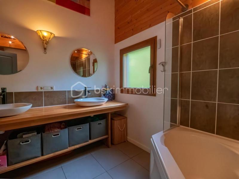 Maison - 190 m² - 8 pièces