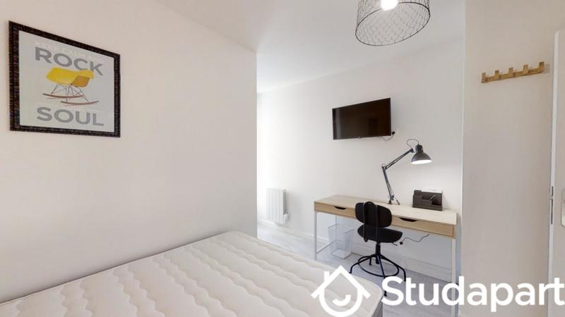 Chambre - 14 m² - 1 pièce