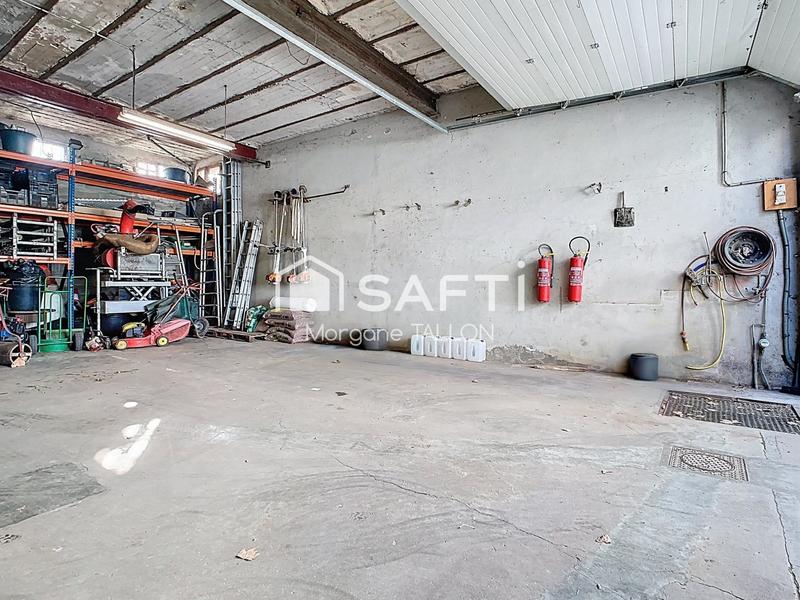 Local commercial - 130 m² - 1 pièce