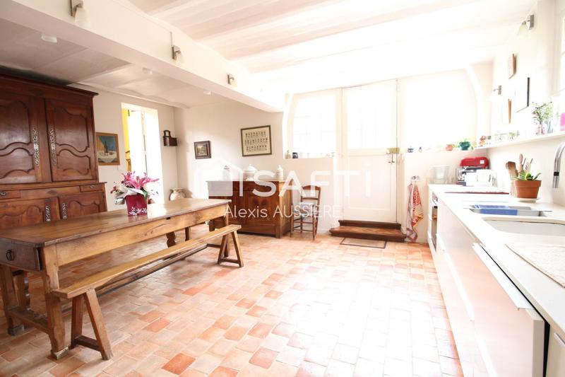 Maison - 412 m² - 11 pièces