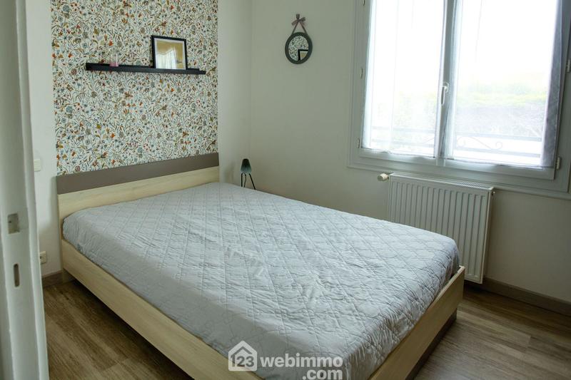 Maison - 239 m² - 11 pièces