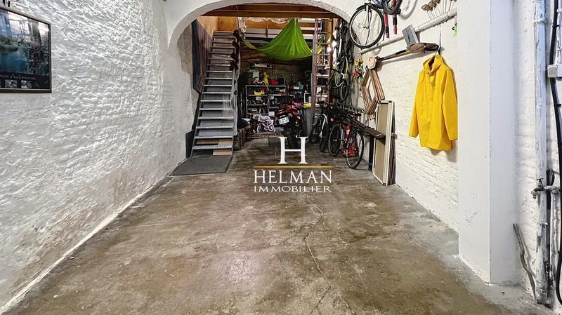 Maison - 258 m² - 7 pièces