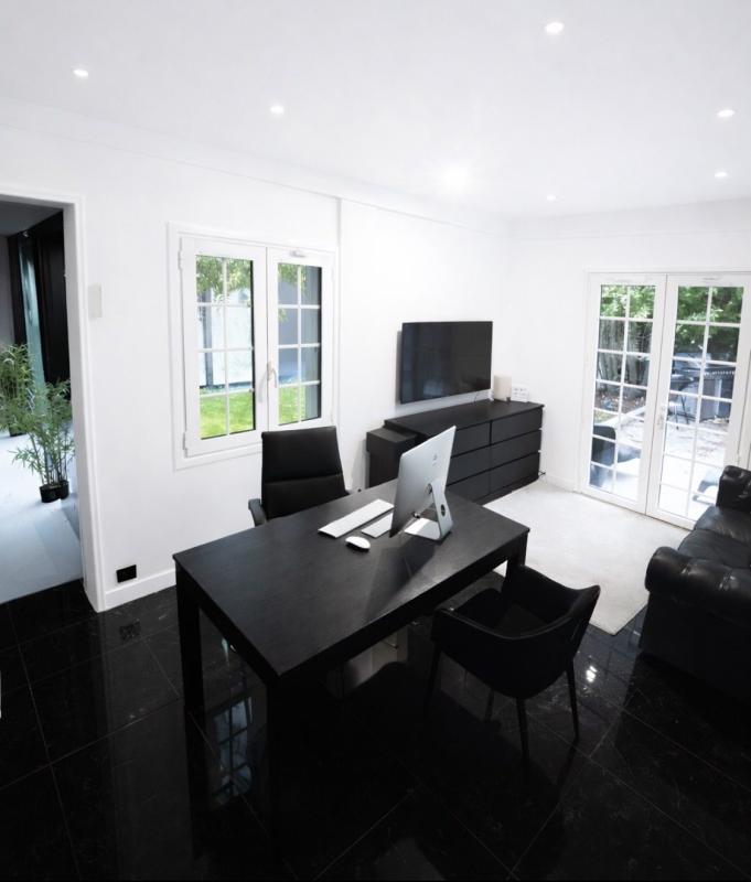 Demeure - 302 m² - 11 pièces