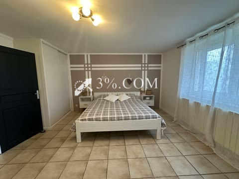 Maison de village - 160 m² - 8 pièces