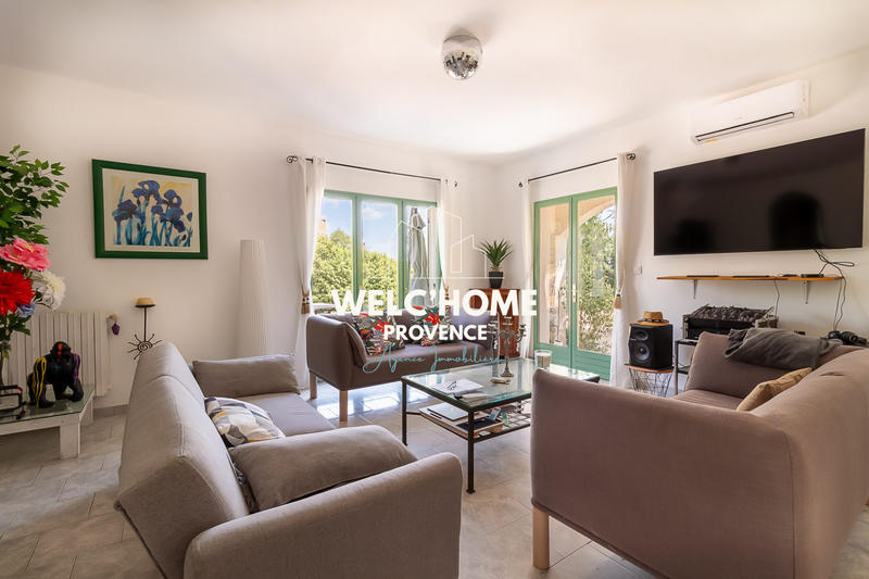 Villa - 240 m² - 8 pièces