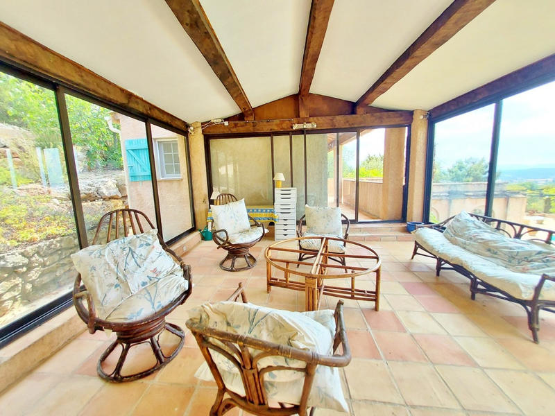 Maison - 260 m² - 10 pièces