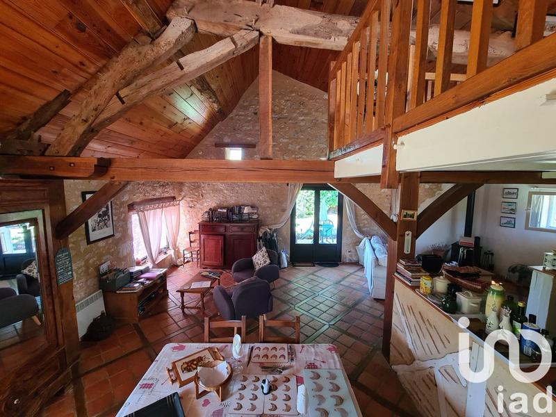 Maison - 240 m² - 6 pièces