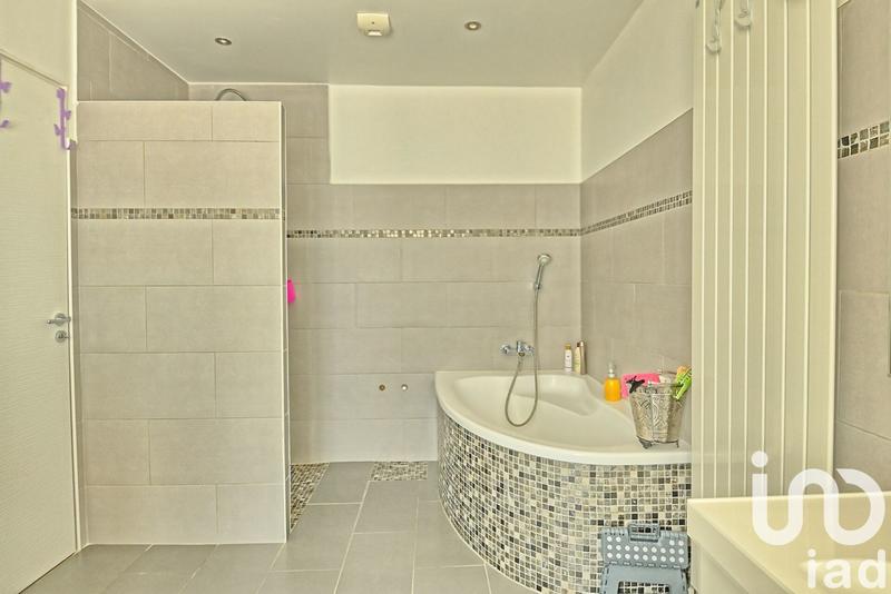 Maison - 155 m² - 6 pièces