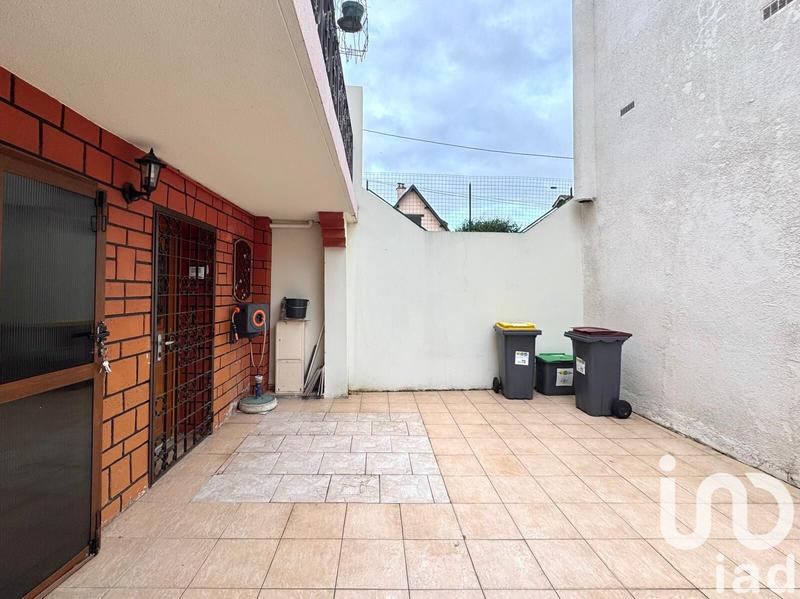 Maison - 203 m² - 10 pièces