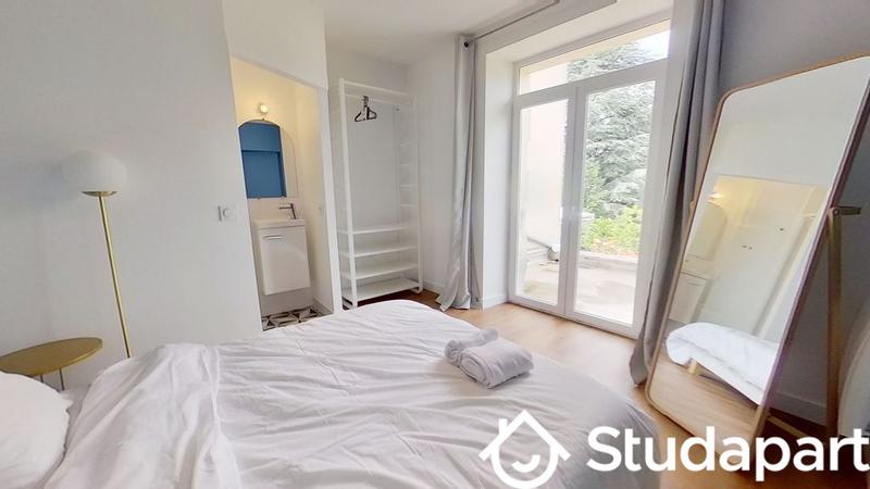 Chambre - 64 m² - 1 pièce