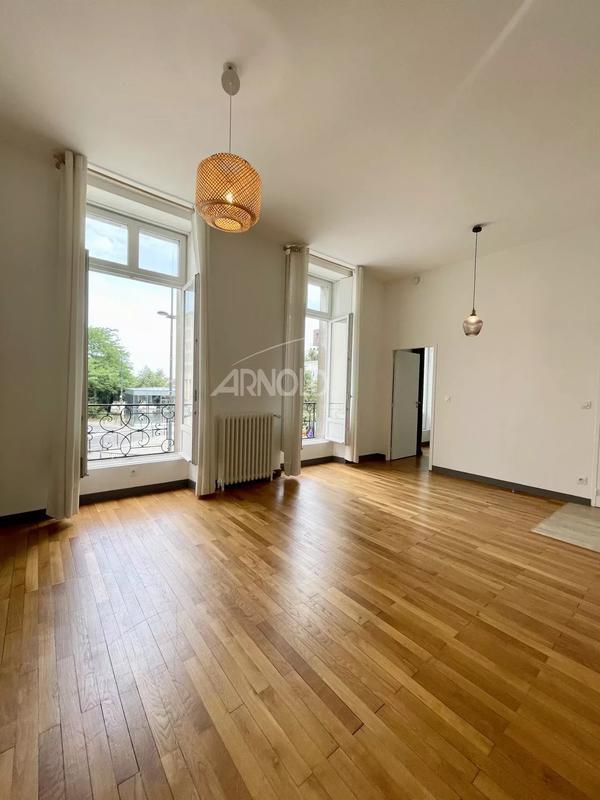 Appartement - 57 m² - 3 pièces
