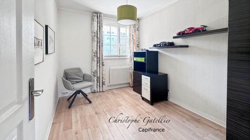 Appartement - 100 m² - 4 pièces