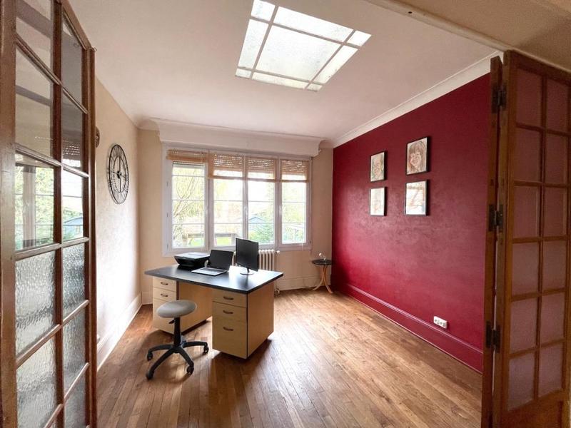 Maison - 137 m² - 8 pièces