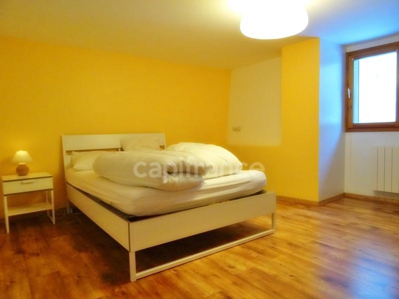 Maison en pierre - 274 m² - 8 pièces