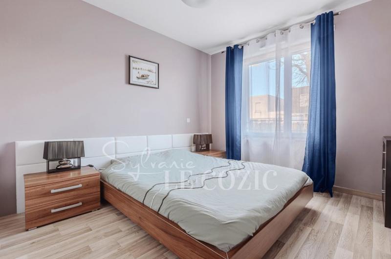 Appartement - 96 m² - 4 pièces