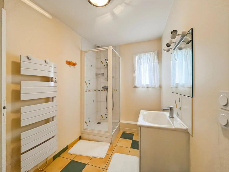 Maison traditionnelle - 147 m² - 6 pièces