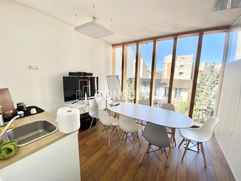 Bureau - 84 m² - 1 pièce