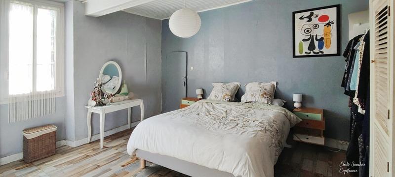 Maison - 250 m² - 7 pièces