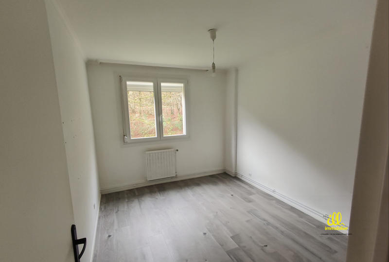 Appartement - 80 m² - 5 pièces