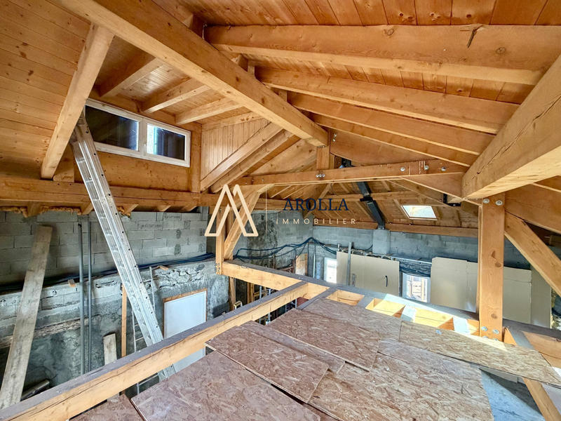 Loft - 110 m² - 2 pièces