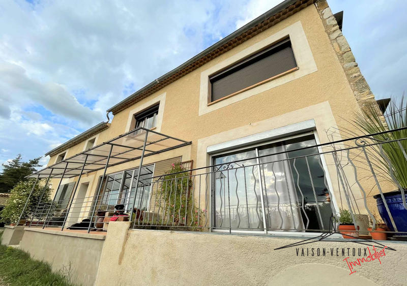 Propriété - 280 m² - 11 pièces