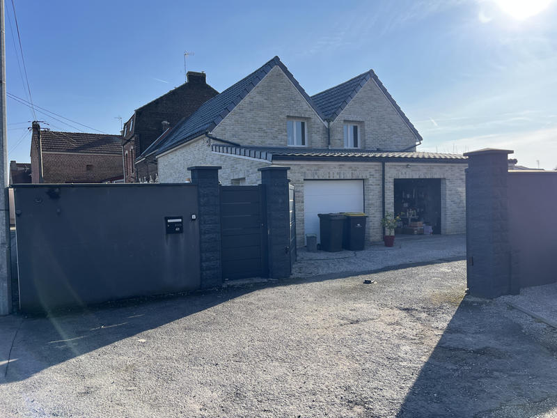 Maison - 147 m² - 7 pièces