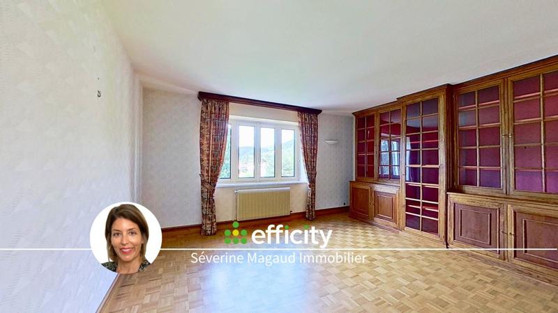 Maison - 232 m² - 6 pièces