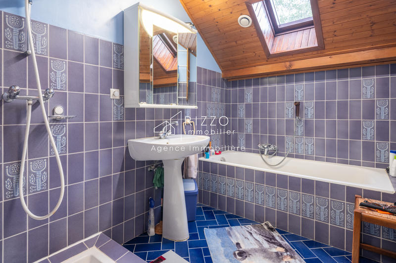 Maison - 200 m² - 6 pièces