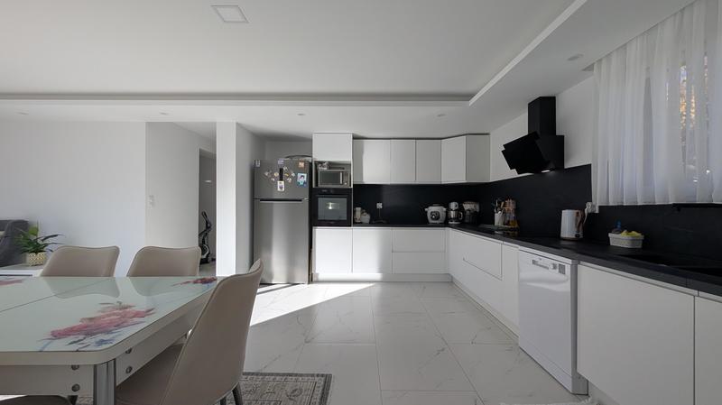 Maison - 157 m² - 6 pièces