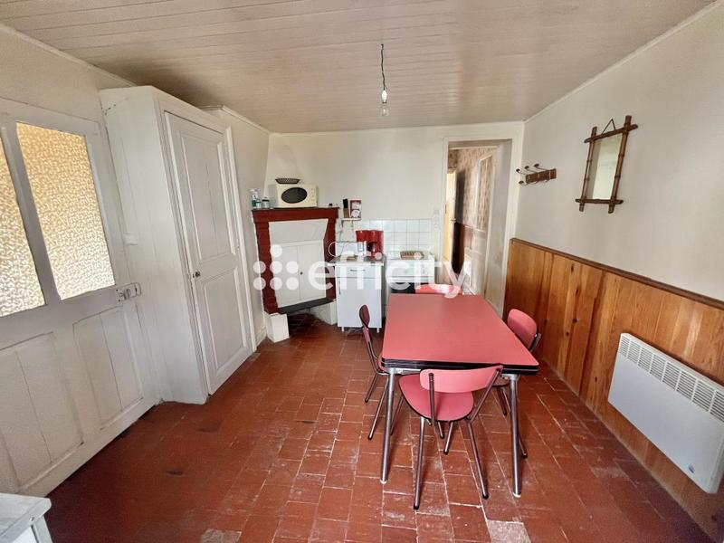 Maison - 92 m² - 7 pièces