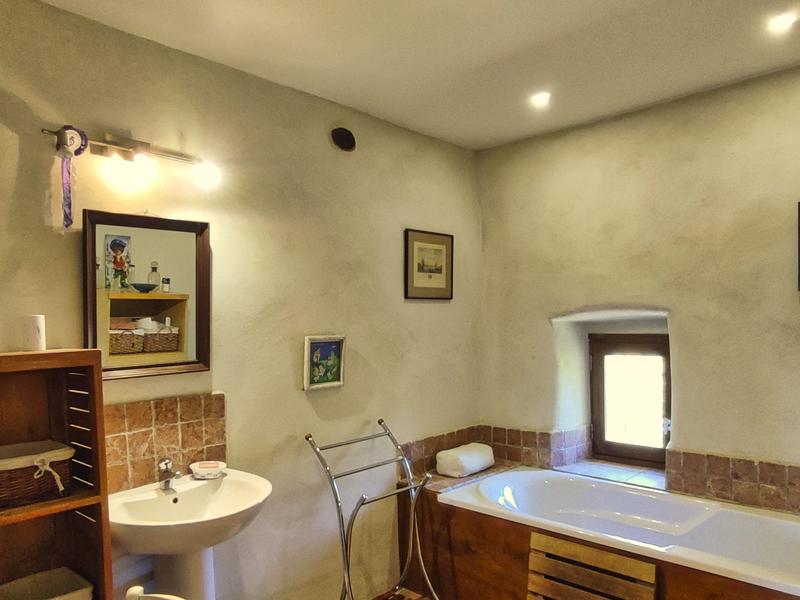 Maison en pierre - 300 m² - 11 pièces