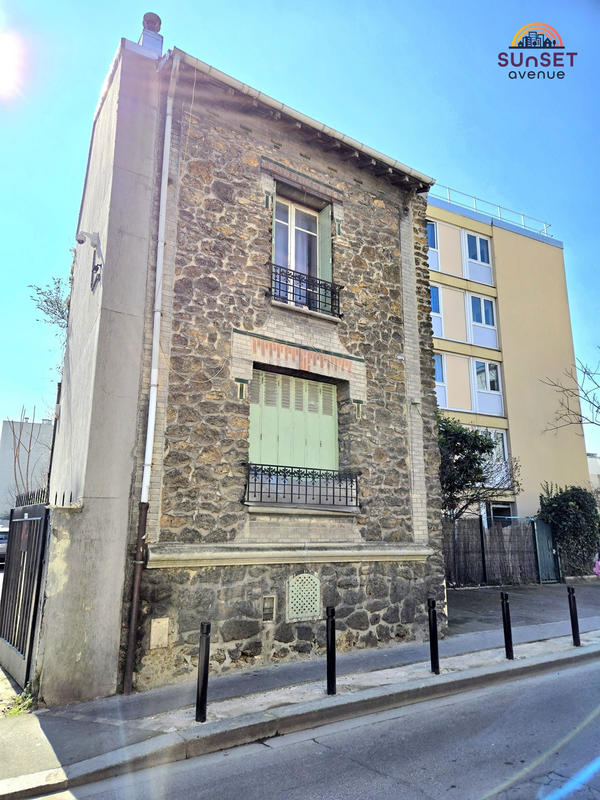 Parking / Garage - 296 m²