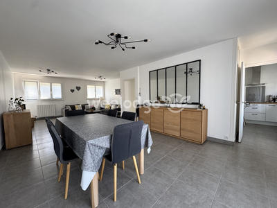 Maison - 89 m² - 5 pièces