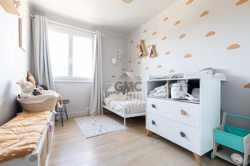 Appartement - 79 m² - 4 pièces