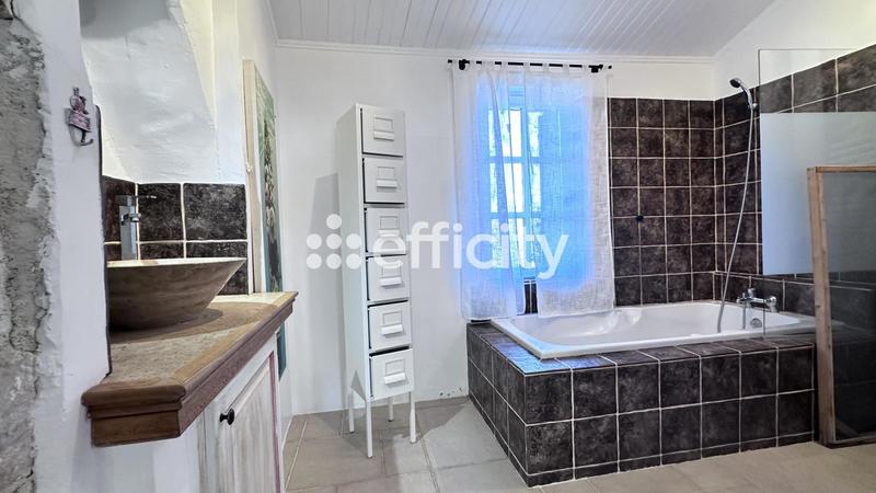 Mas - 175 m² - 7 pièces