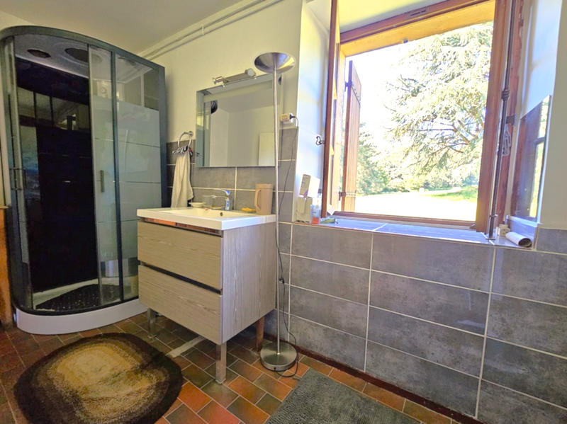 Maison - 220 m² - 7 pièces