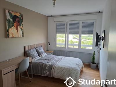 Chambre - 13 m² - 1 pièce