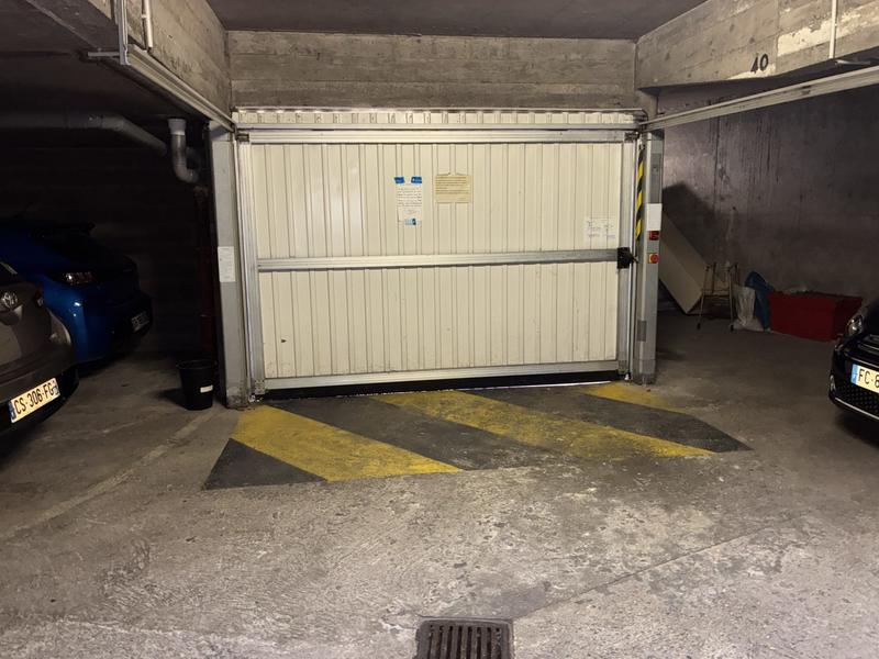 Parking / Garage - 11 m²