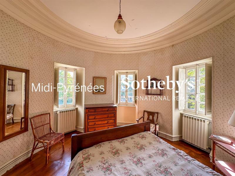 Château - 515 m² - 18 pièces