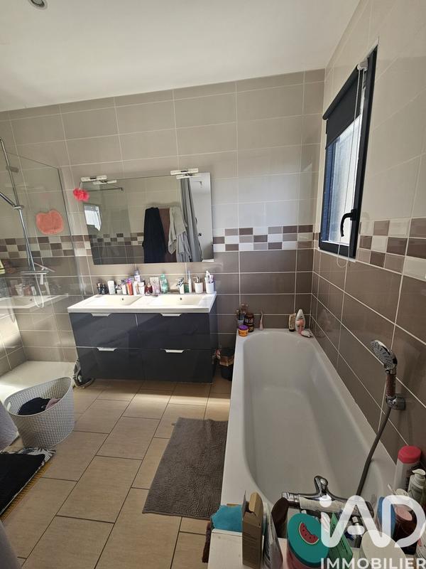 Maison - 121 m² - 6 pièces