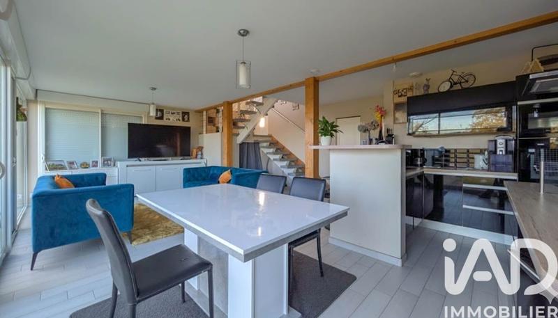 Maison - 140 m² - 5 pièces