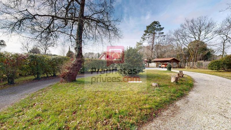 Maison - 201 m² - 6 pièces