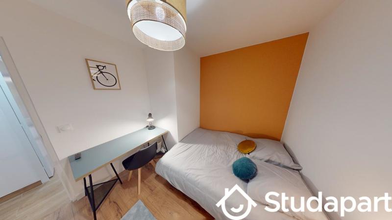 Chambre - 10 m² - 1 pièce