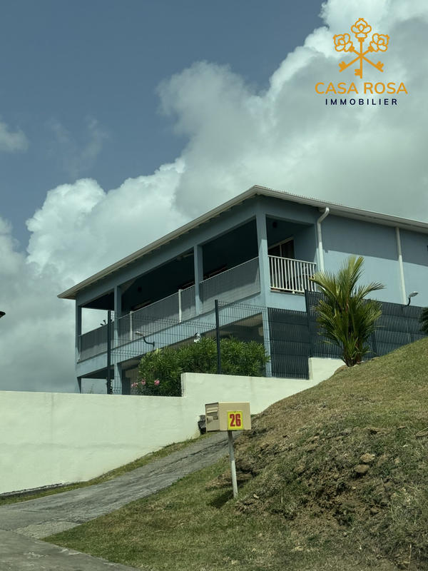 Appartement - 99 m² - 3 pièces