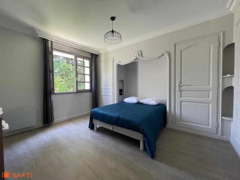 Maison - 262 m² - 11 pièces