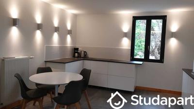 Chambre - 13 m² - 1 pièce