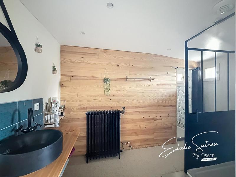 Maison - 170 m² - 7 pièces