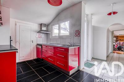 Maison - 99 m² - 5 pièces