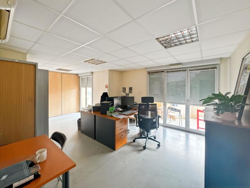 Bureau - 425 m²